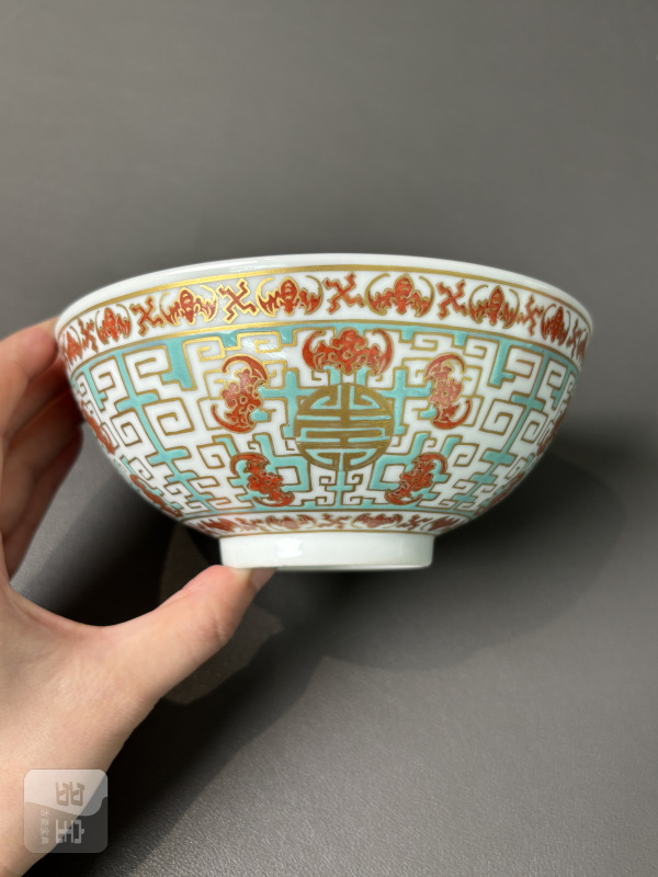 清道光 慎德堂制粉彩描金五福捧寿纹碗 - 图4